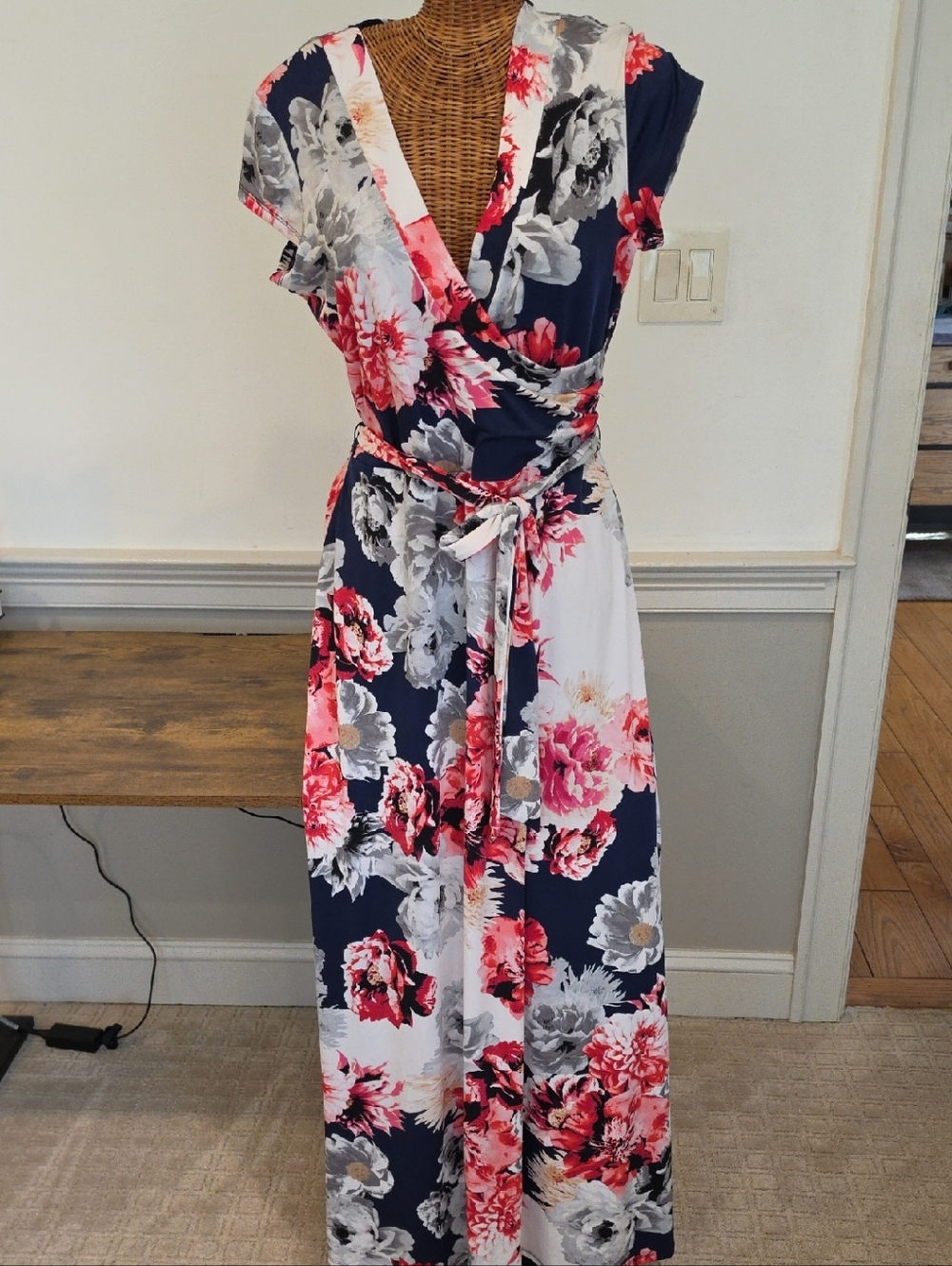 Olivia Matthews Size Large Floral Wrap Maxi Dress in Navy, Pink & White Modest